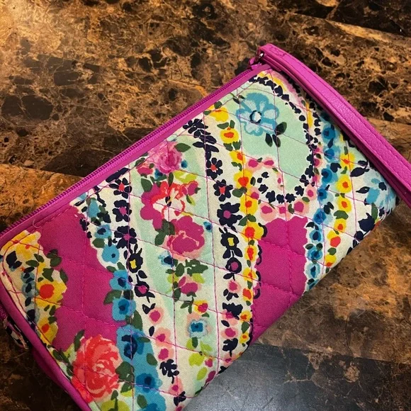 Vera Bradley wrist wallet - Picture 2 of 3